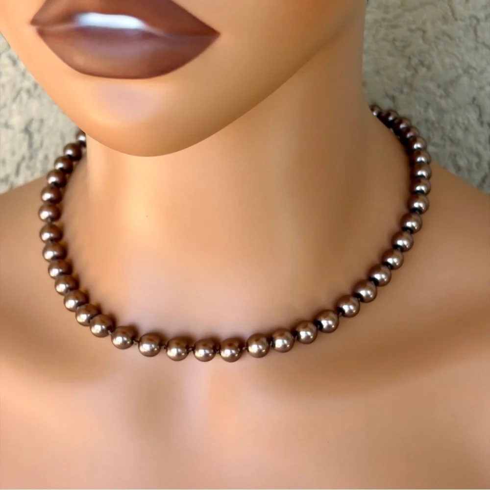 Luminous Chocolate Glass Pearl Necklace .